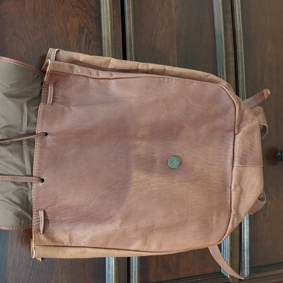 Leather backpack - Picture 7 of 7